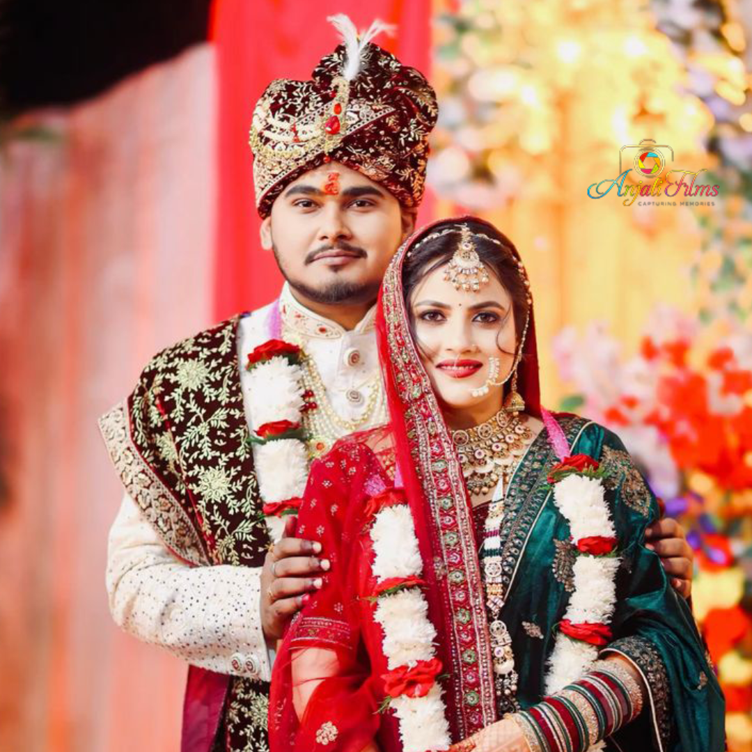 Candid vs Traditional Wedding Photography: Which Style is Best for Your Wedding?